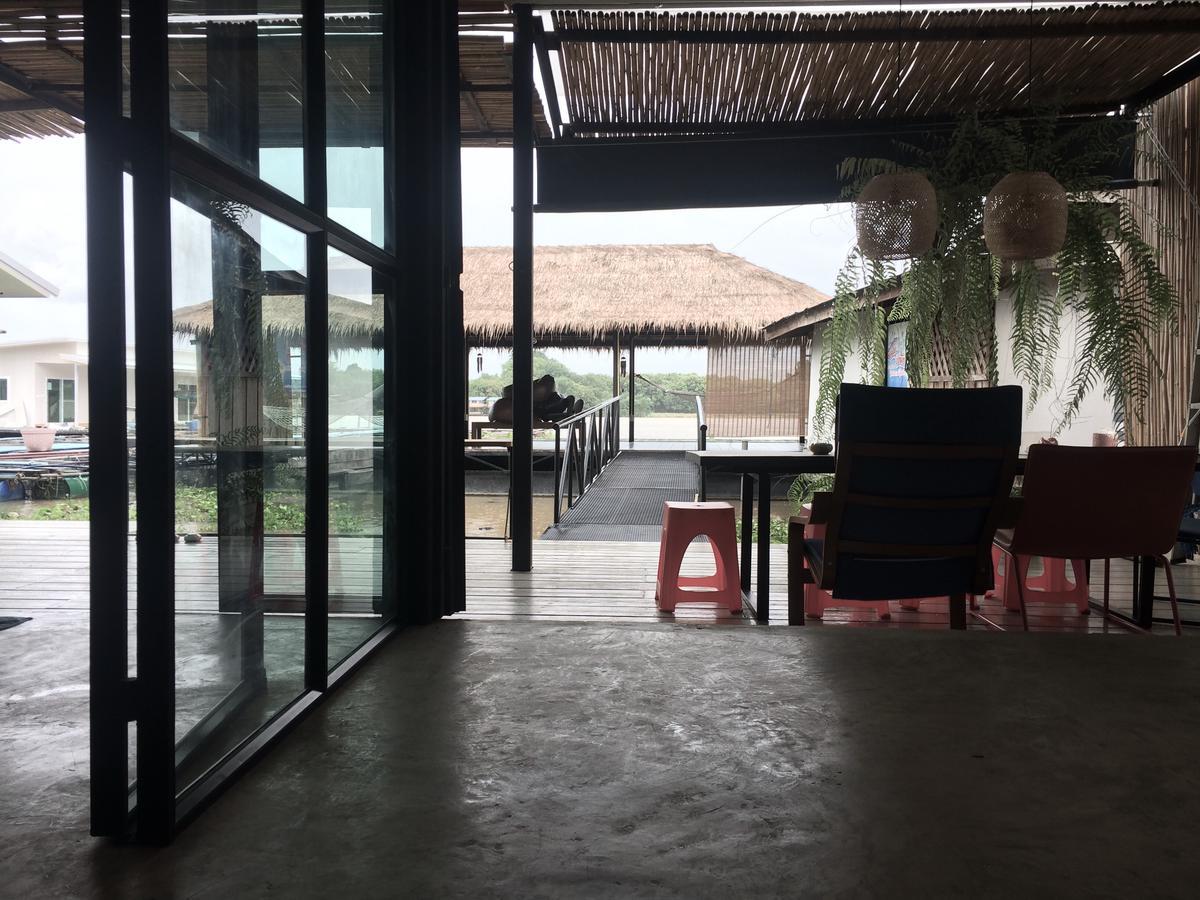 D Hostel Kanchanaburi Esterno foto