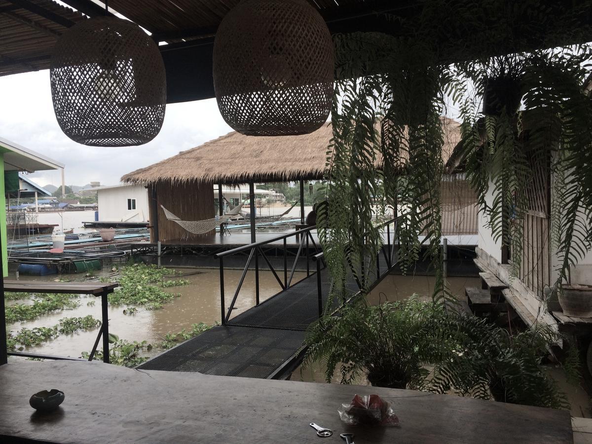 D Hostel Kanchanaburi Esterno foto